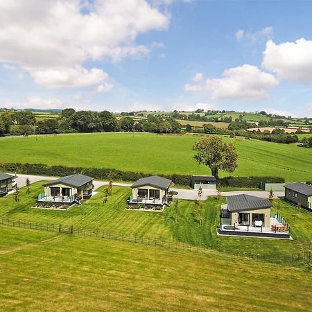 Midsomer Lodges Pilton Ngoại thất bức ảnh
