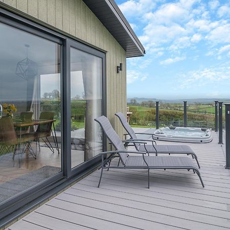 Midsomer Lodges Pilton Ngoại thất bức ảnh