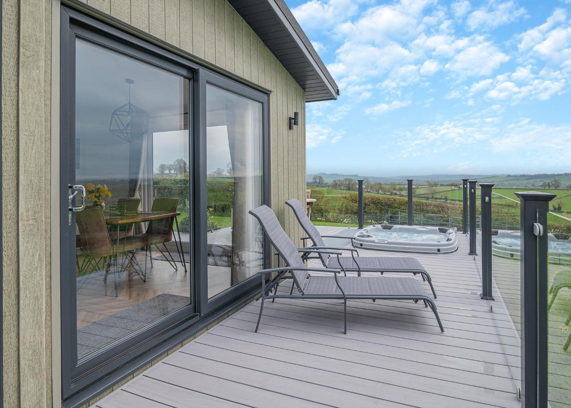 Midsomer Lodges Pilton Ngoại thất bức ảnh
